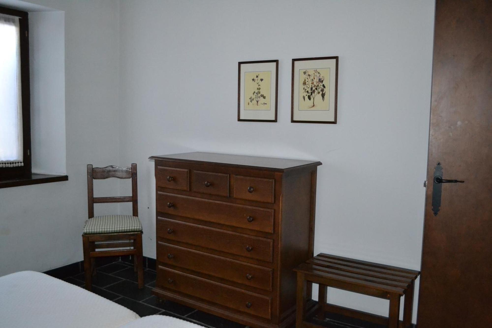 Apartamentos Linsoles Eriste Buitenkant foto