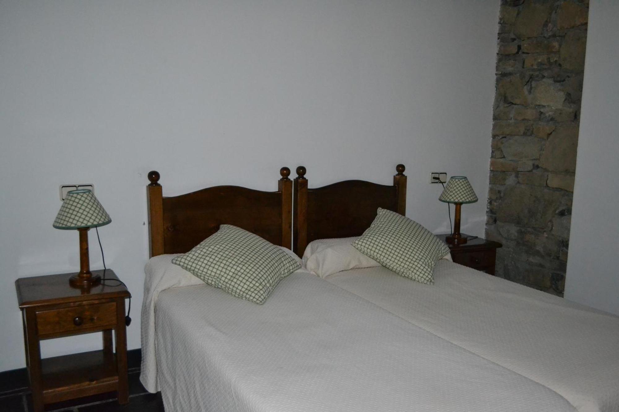 Apartamentos Linsoles Eriste Buitenkant foto