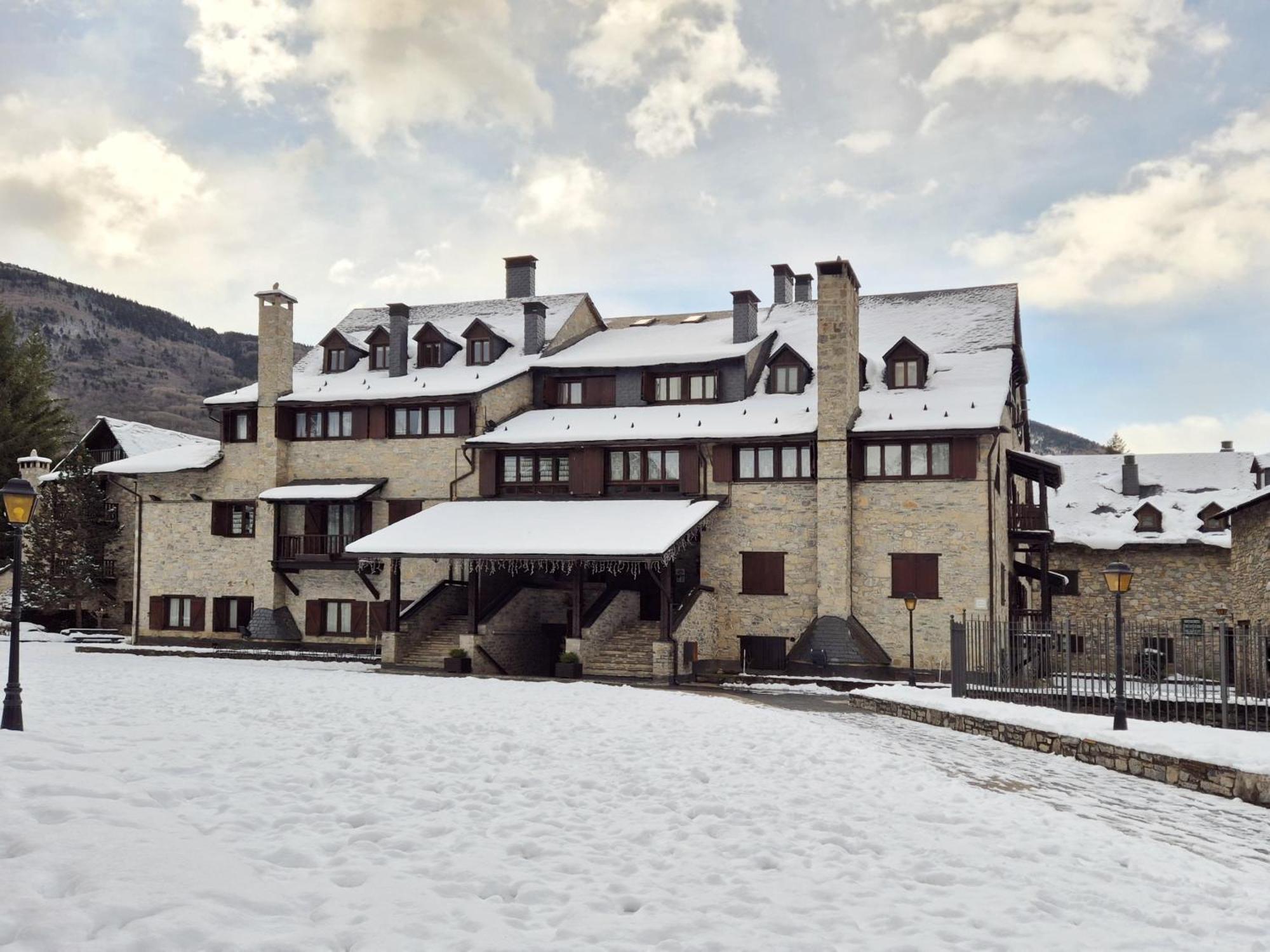 Apartamentos Linsoles Eriste Buitenkant foto