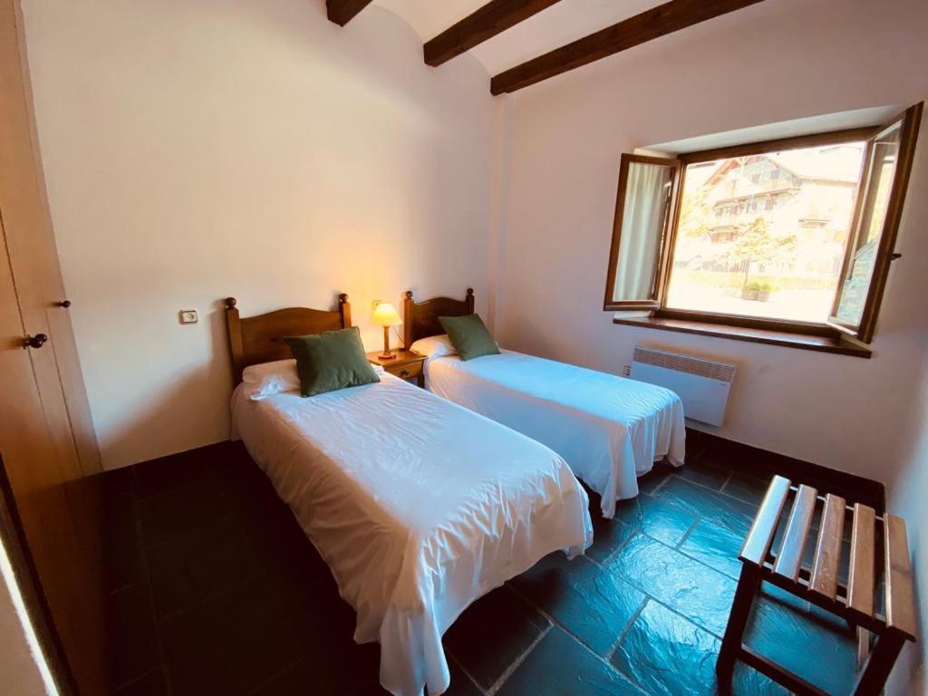 Apartamentos Linsoles Eriste Buitenkant foto