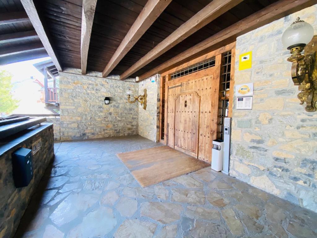 Apartamentos Linsoles Eriste Buitenkant foto